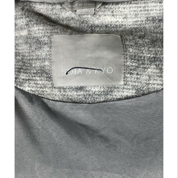 Soia & Kyo Valery-C Mixed Media Coat, Light Grey-Coyote Fur Ruff, Women's Size S - Picture 9 of 9